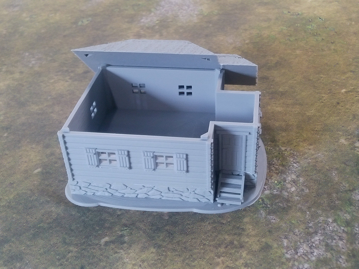 House 1 w/Thatched Roof - 28mm